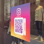 Suivez-nous sur Instagram Autocollant Carré